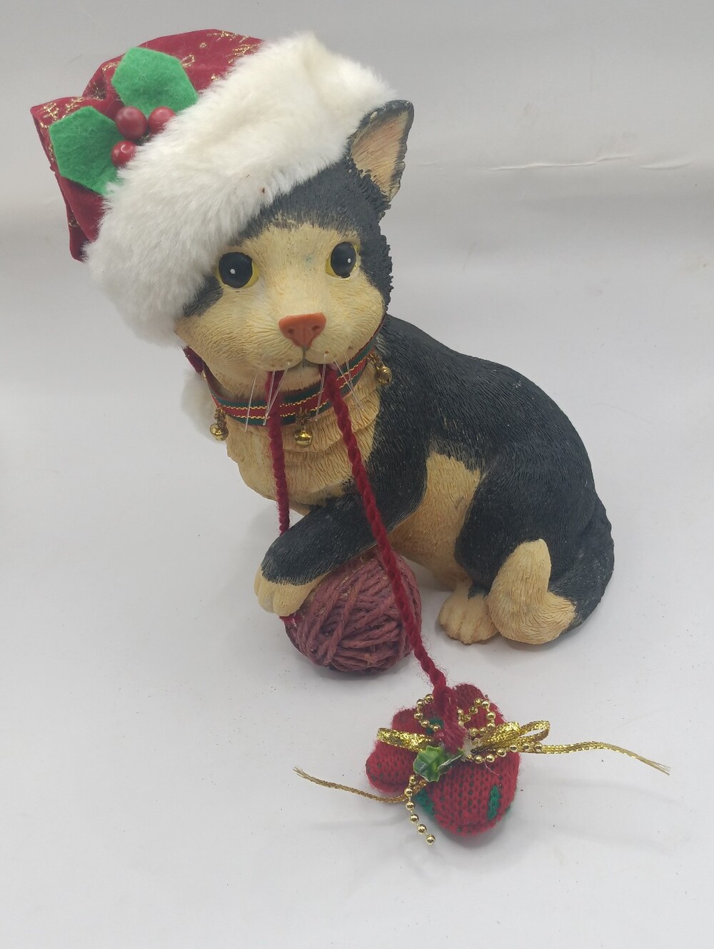 Black Tan Resin Christmas Kitty Cat Figurine Santa Hat 8"